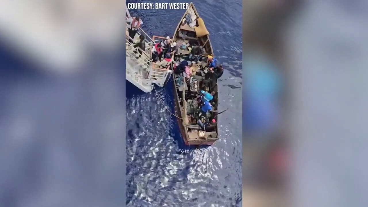 Круизен кораб Carnival спаси 27 кубински граждани намерени по течението