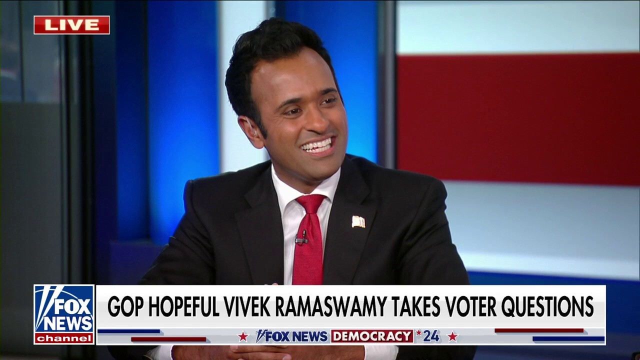 2024 hopeful Vivek Ramaswamy takes voter questions from independent, GOP voters