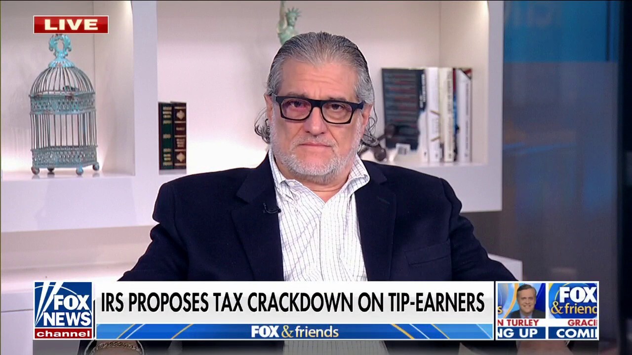 Restaurant owner warns against IRS's proposed crackdown on tip-earners