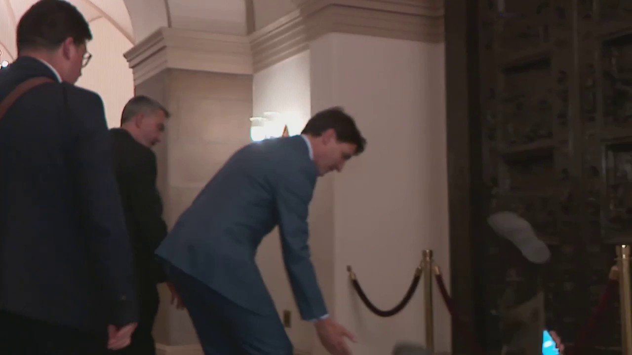 Justin Trudeau offered a hand to Chad Pergram after tripping