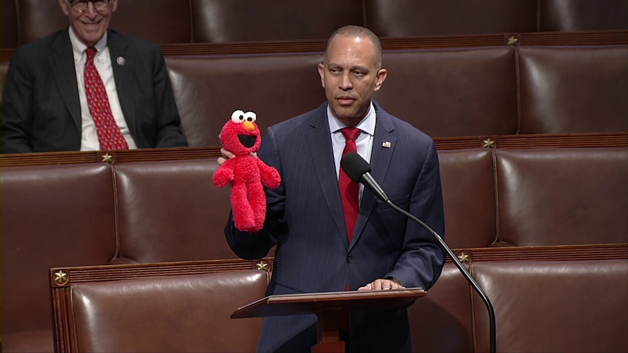 Jeffries: GOP 'attacking Elmo and Big Bird' with 'cruel' budget cuts