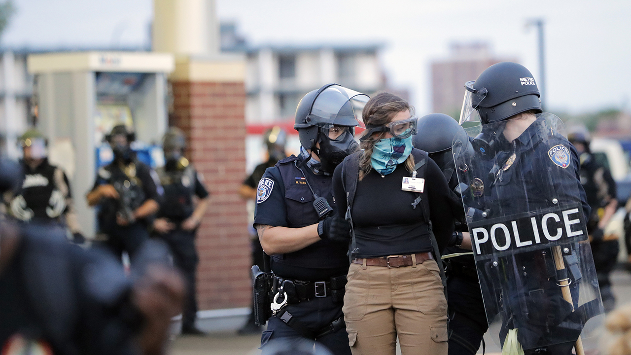 Unrest in Minnesota draws comparisons to Baltimore following death of Freddie Gray
