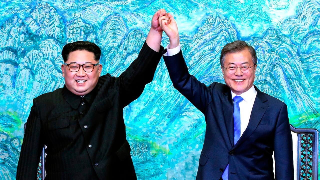 Leaders For North And South Korea Hold Historic Meeting On Air Videos Fox News 