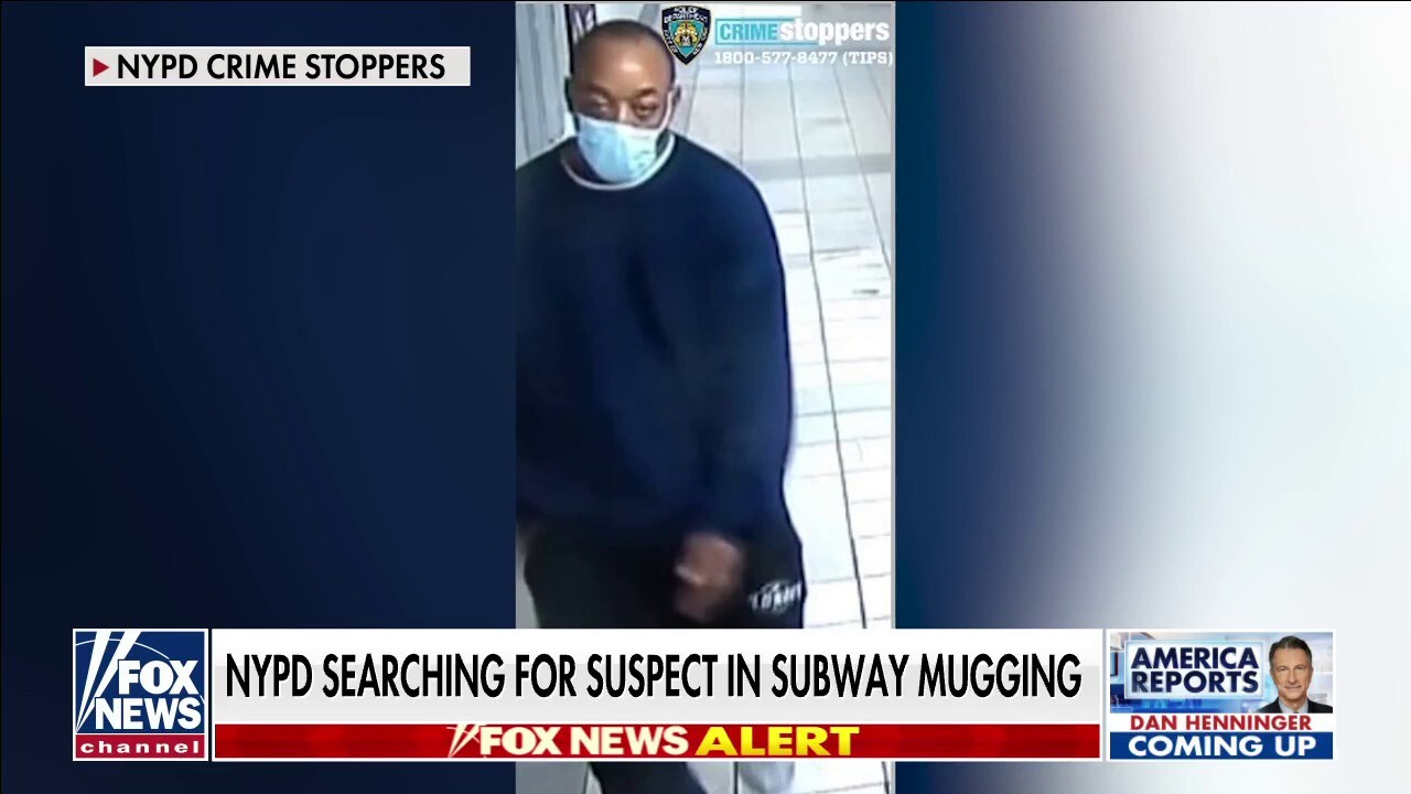 Young woman assaulted at a Manhattan subway stop