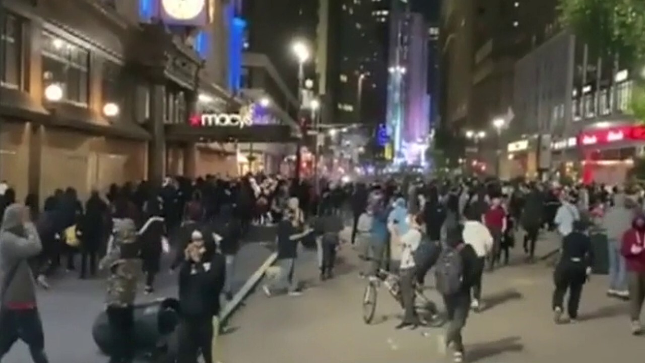 Thousands defy New York City curfew as protests continue