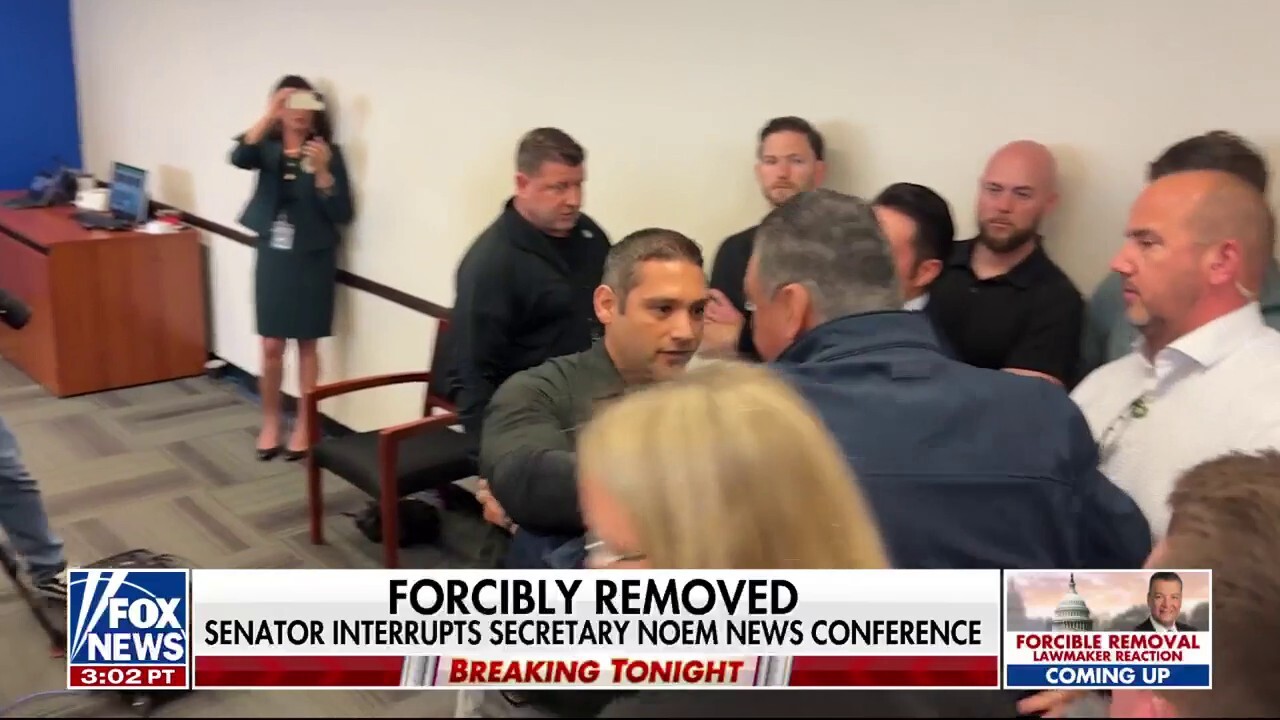  Secretary Noem meets with Sen. Padilla following his removal from her press conference
