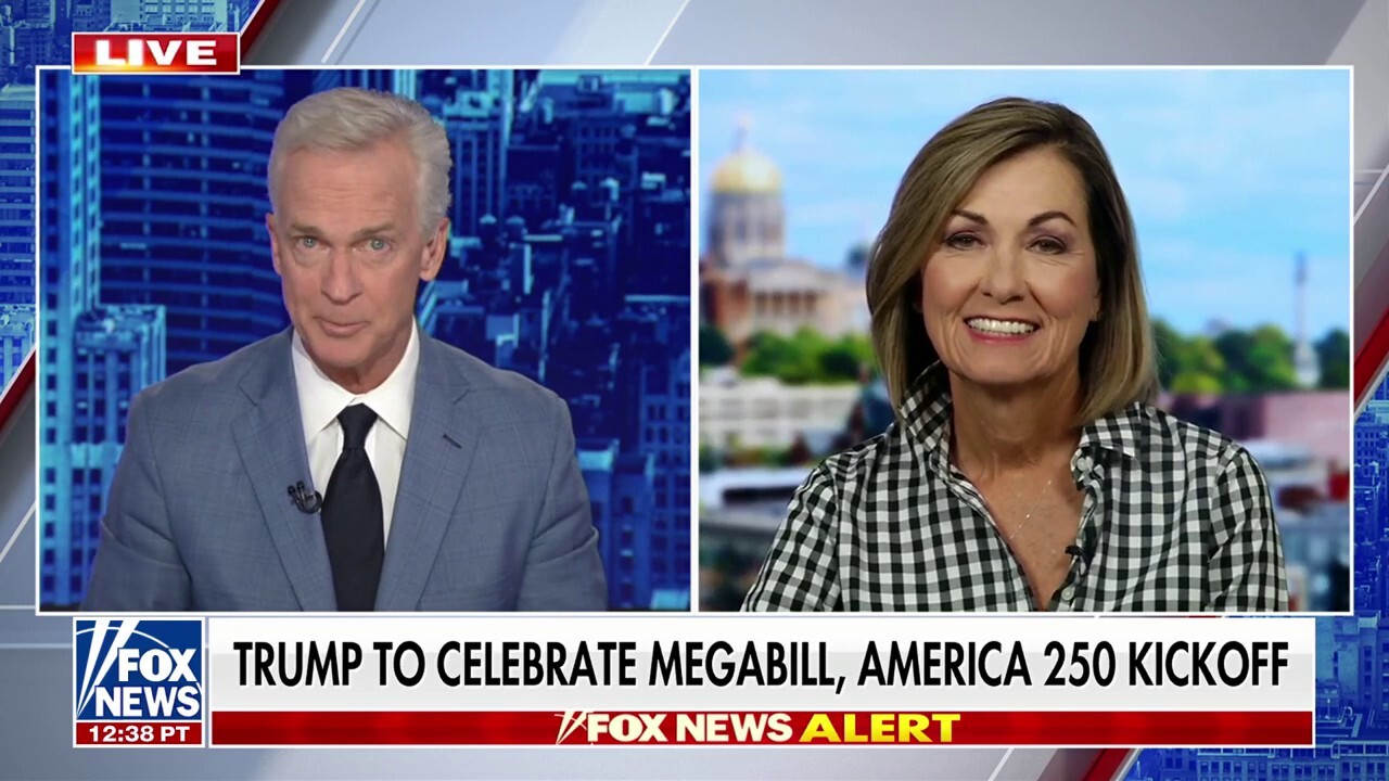  Iowans love President Trump, governor says
