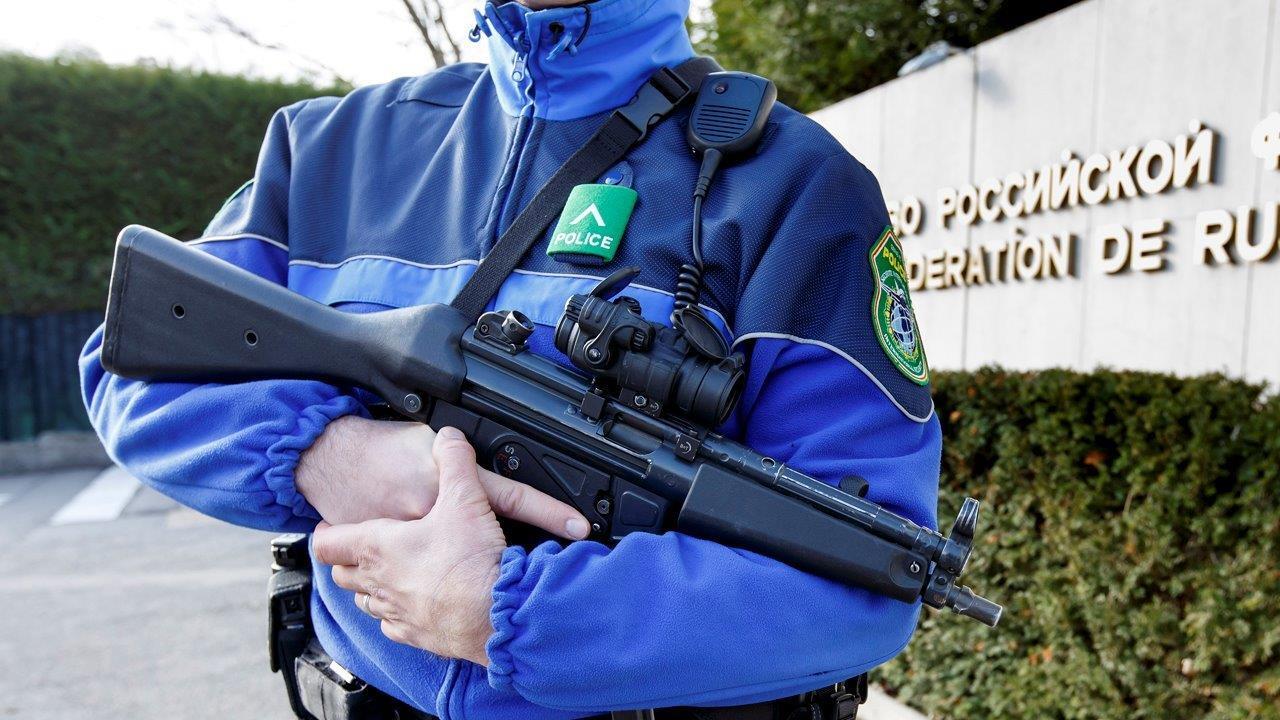 Geneva police hunt for terror suspects