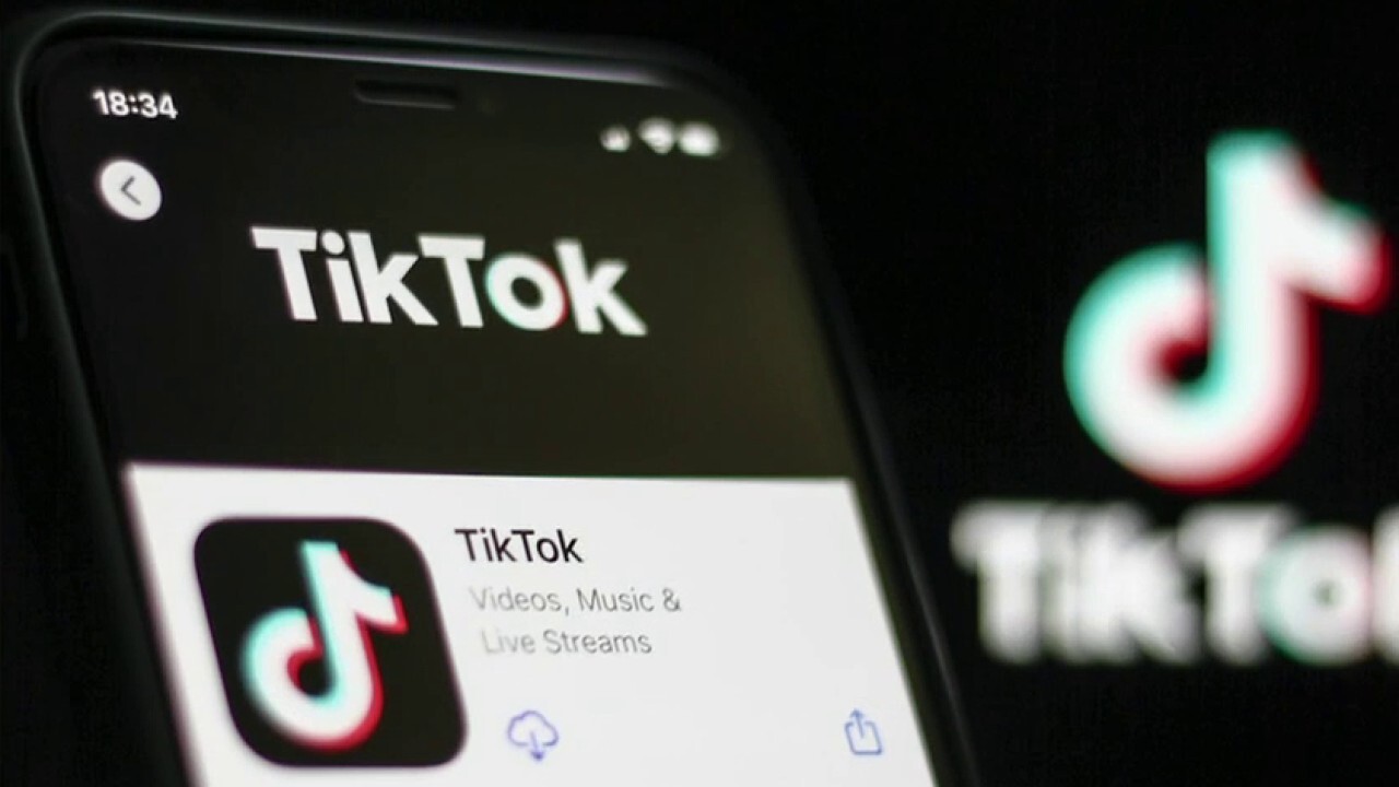 TikTok блокира потенциално вредния хаштаг legginglegs от своята платформа след