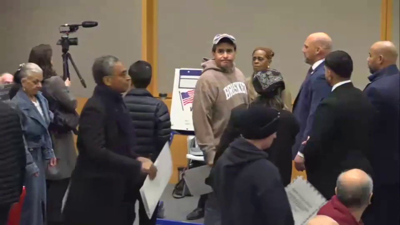 New Yorker yells 'the mayor cut me!' as Mamdani appears to bypass him in voting line