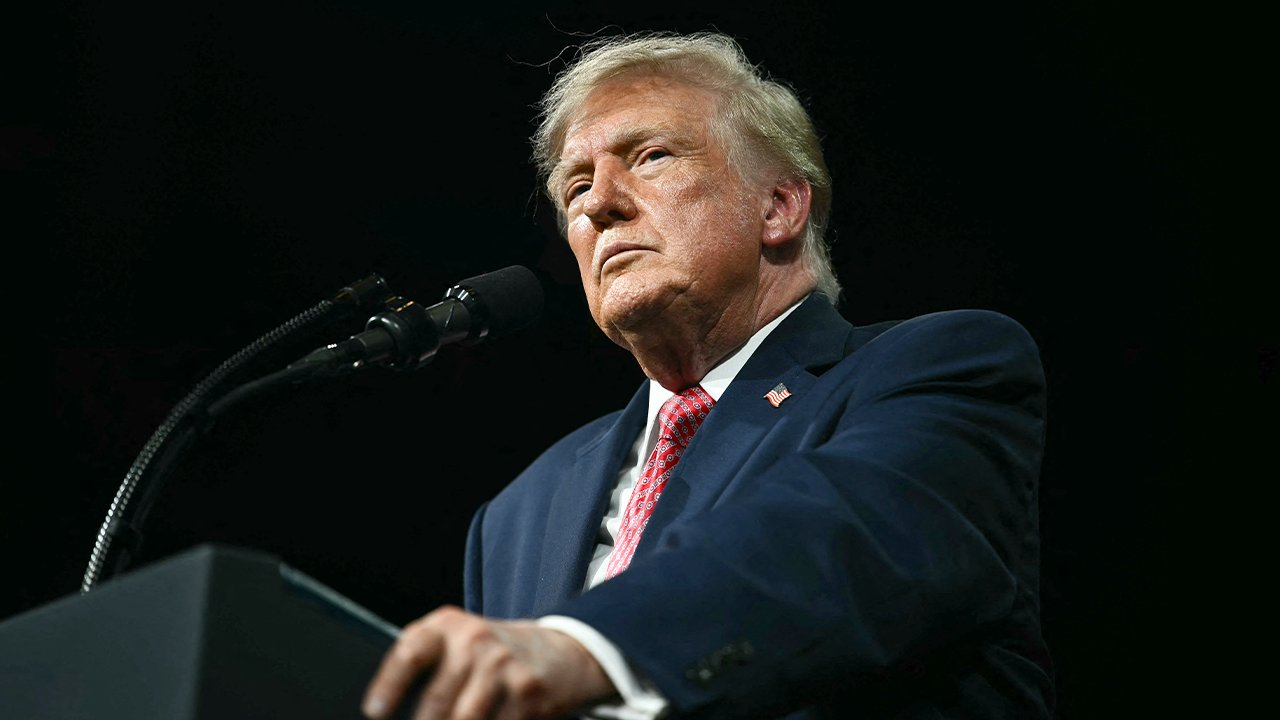 WATCH LIVE: Trump rallies Georgia voters as midterm battle heats up nationwide