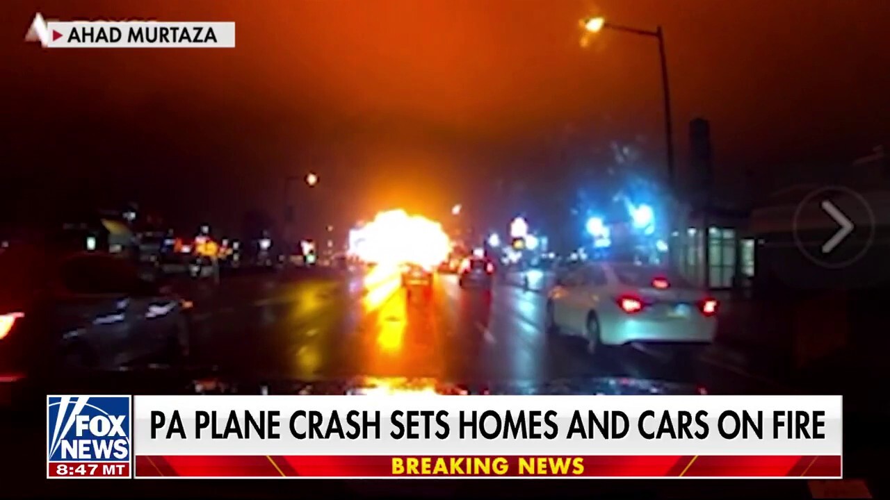 Witnesses stunned by Philadelphia plane crash