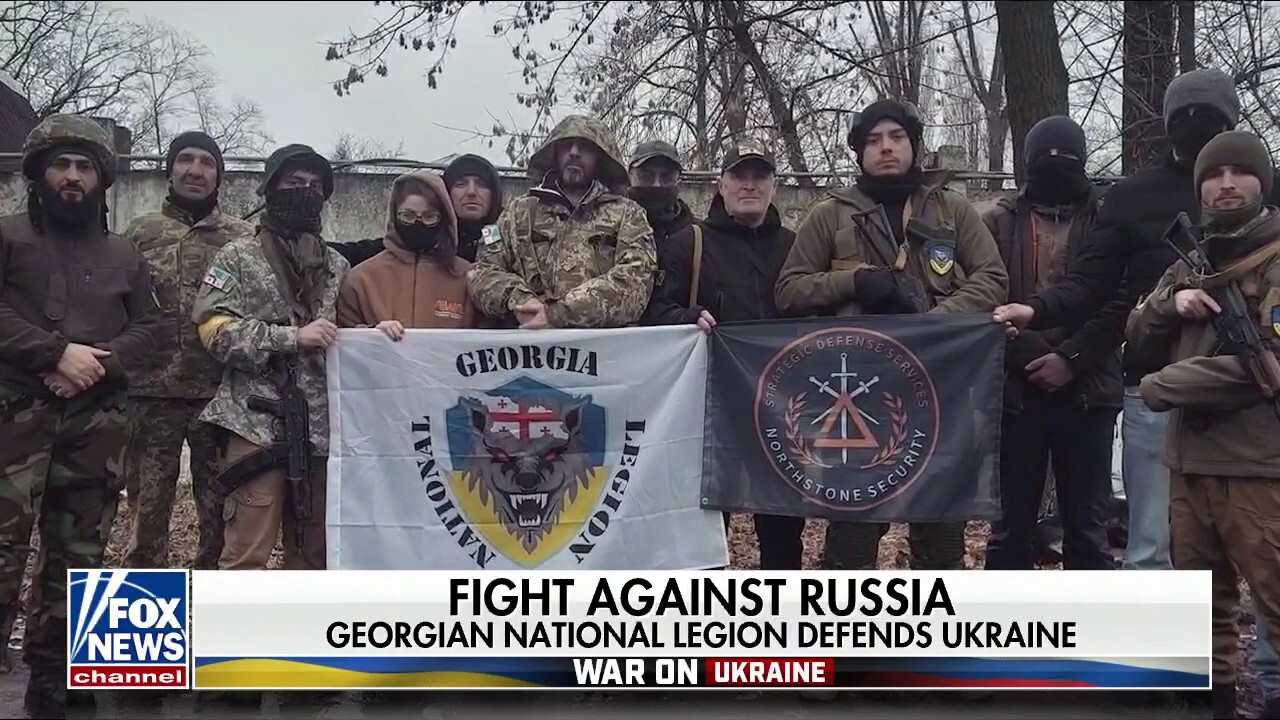 Foreign fighters flock to Ukraine to battle the Russians