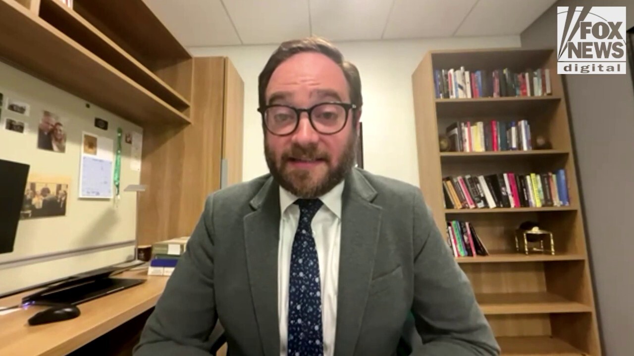 CCP ‘wants to kill Americans’: Expert reacts to Chinese nationals arrested with deadly pathogen