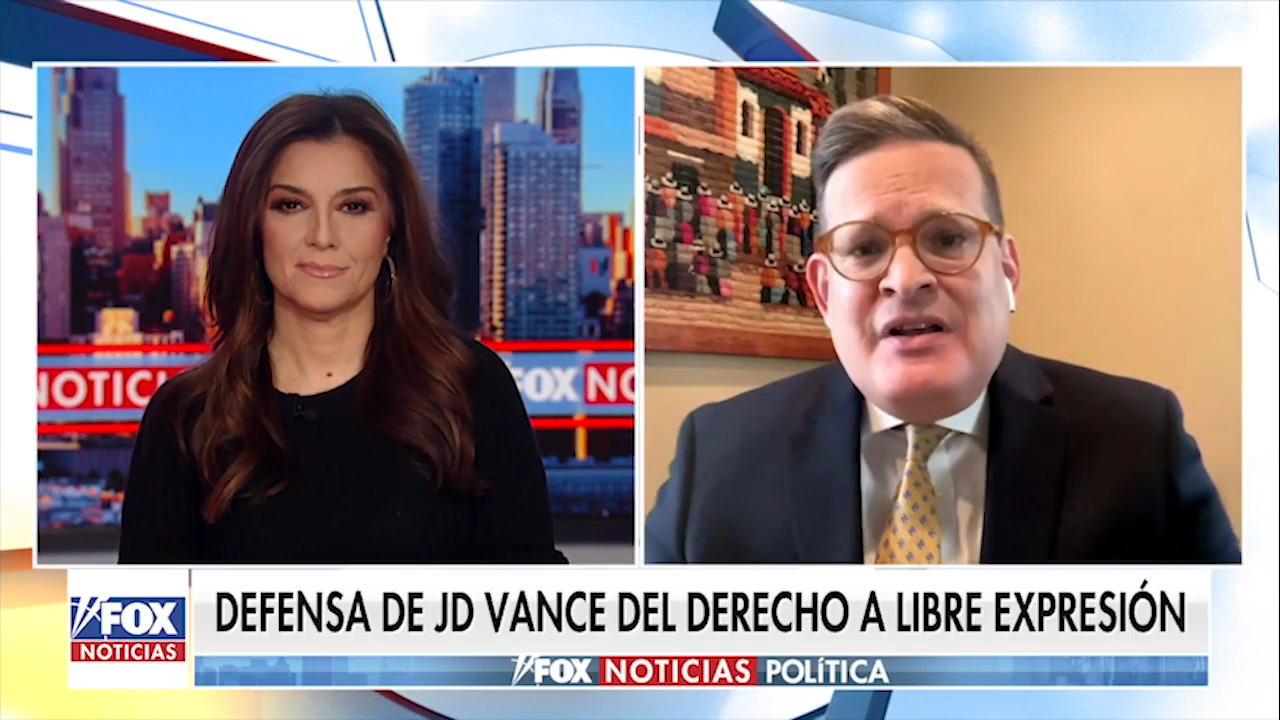 ?JD Vance comparado con Hitler!