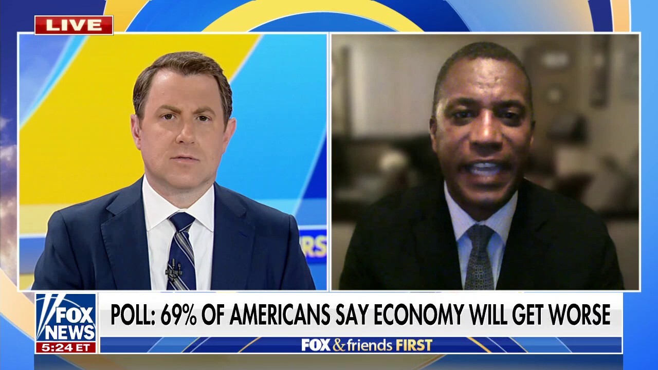 Poll indicates 69% of Americans think economy will worsen