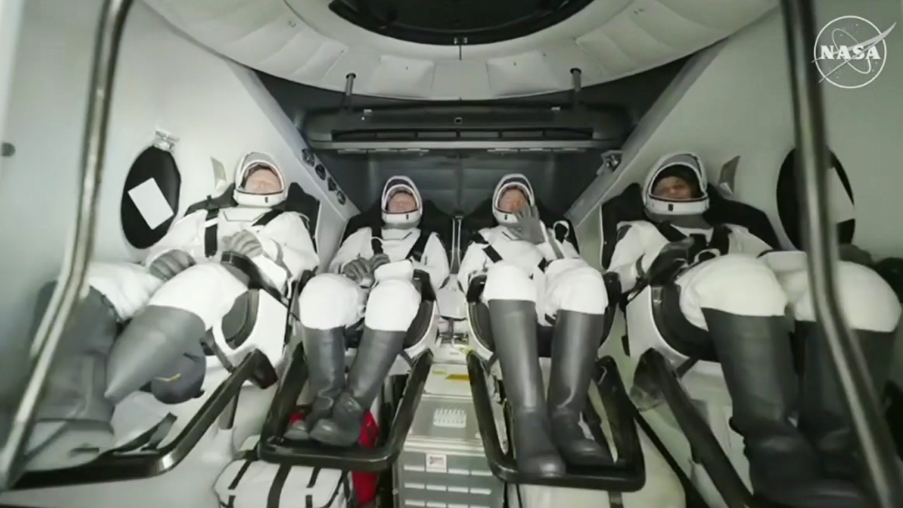  Officials springiness  update aft  NASA astronauts successfully instrumentality    to Earth