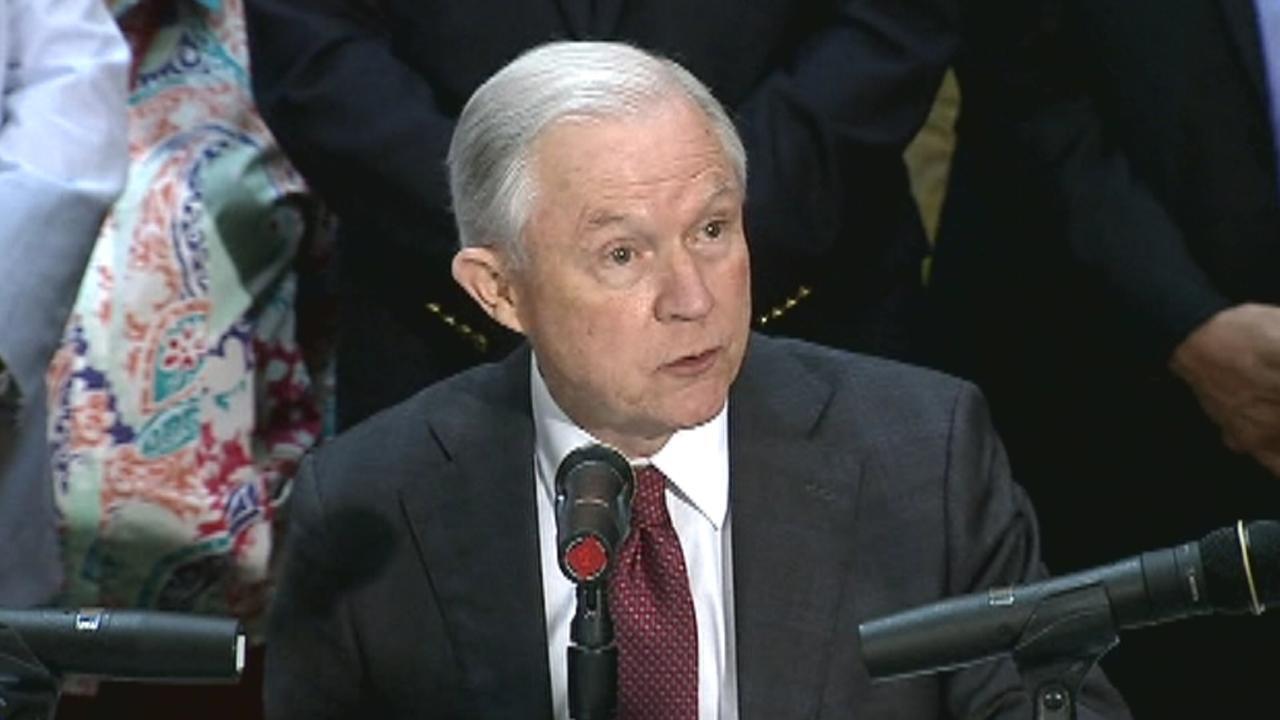 Attorney General Sessions speaks with law enforcement