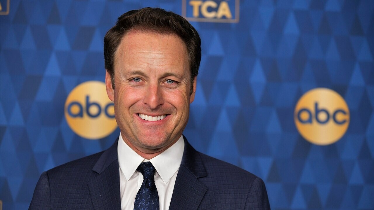 Chris Harrison, ‘Bachelor’ host, ‘deeply pathetic’ for apology for ‘awake mob’: Dave Rubin