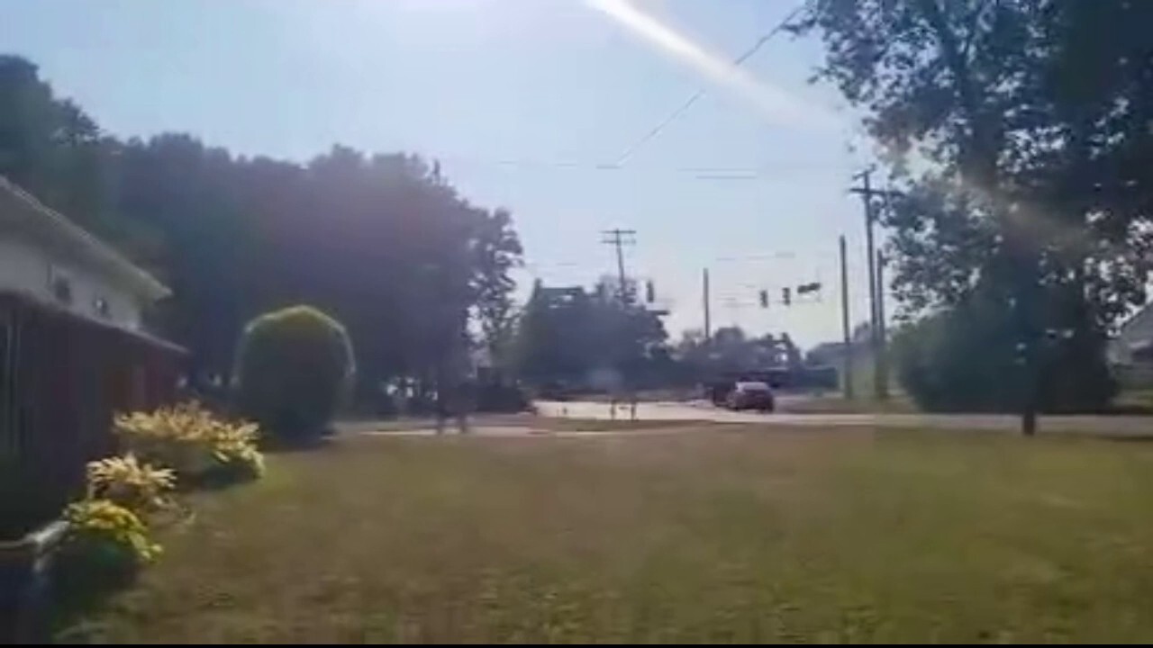 Trump motorcade drives through Butler PA to hospital after former ...