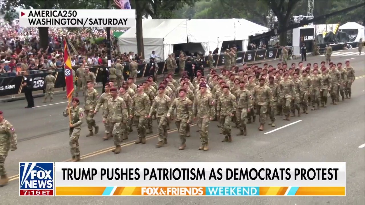 Trump pushes patriotism as Democrats continue resistance 