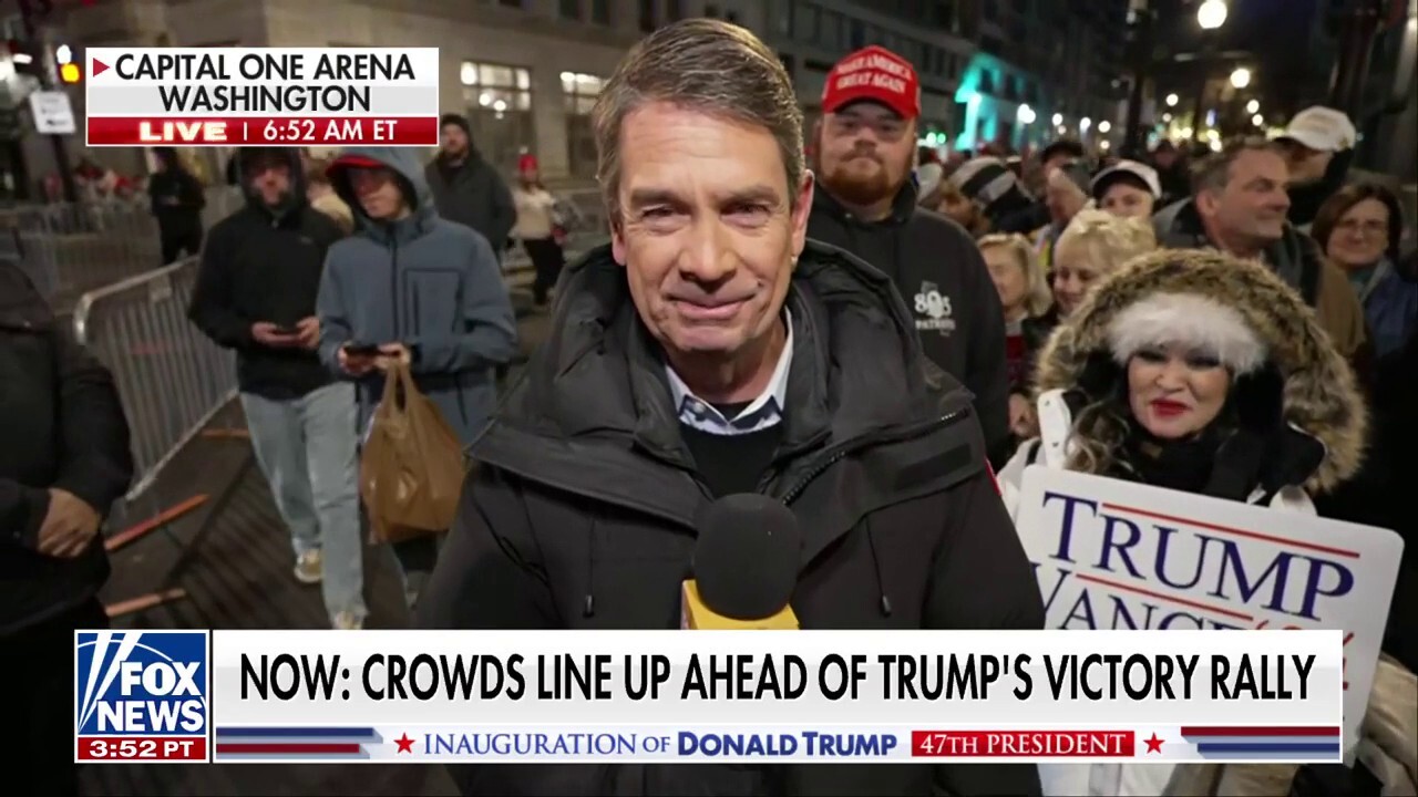 Crowds gather in DC ahead of Trump's victory rally