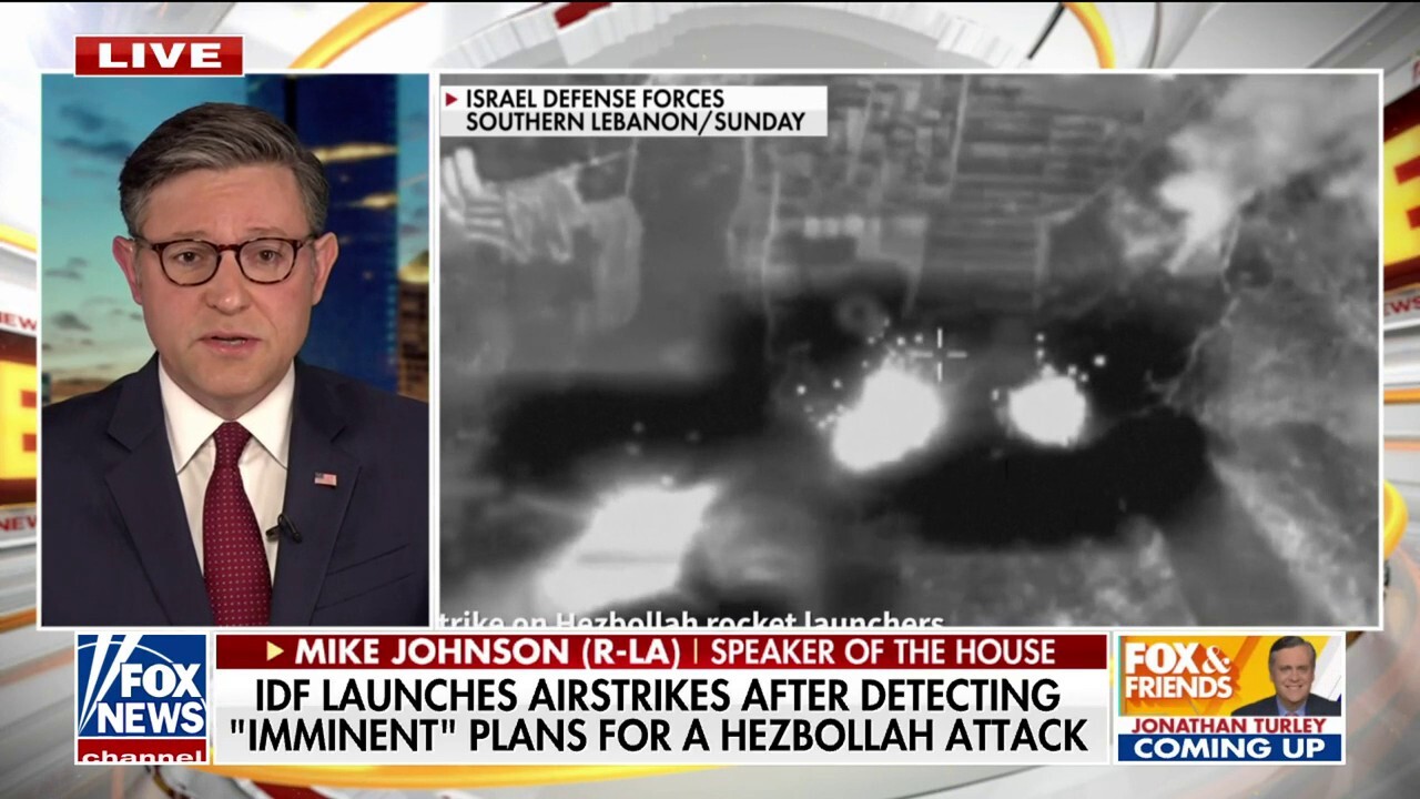 Speaker Johnson slams Biden-Harris admin's response to war in Israel: 'This is not a game'