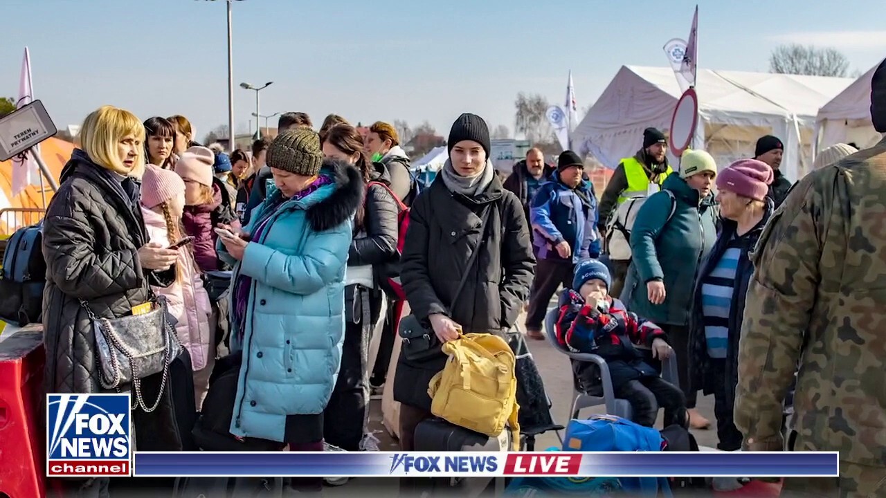 Ukrainian refugees make way to US-Mexico border