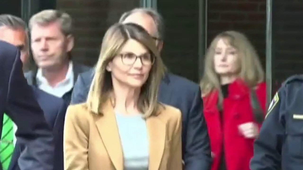 Lori Loughlin, Mossimo Giannulli officially plead guilty in college admissions scandal