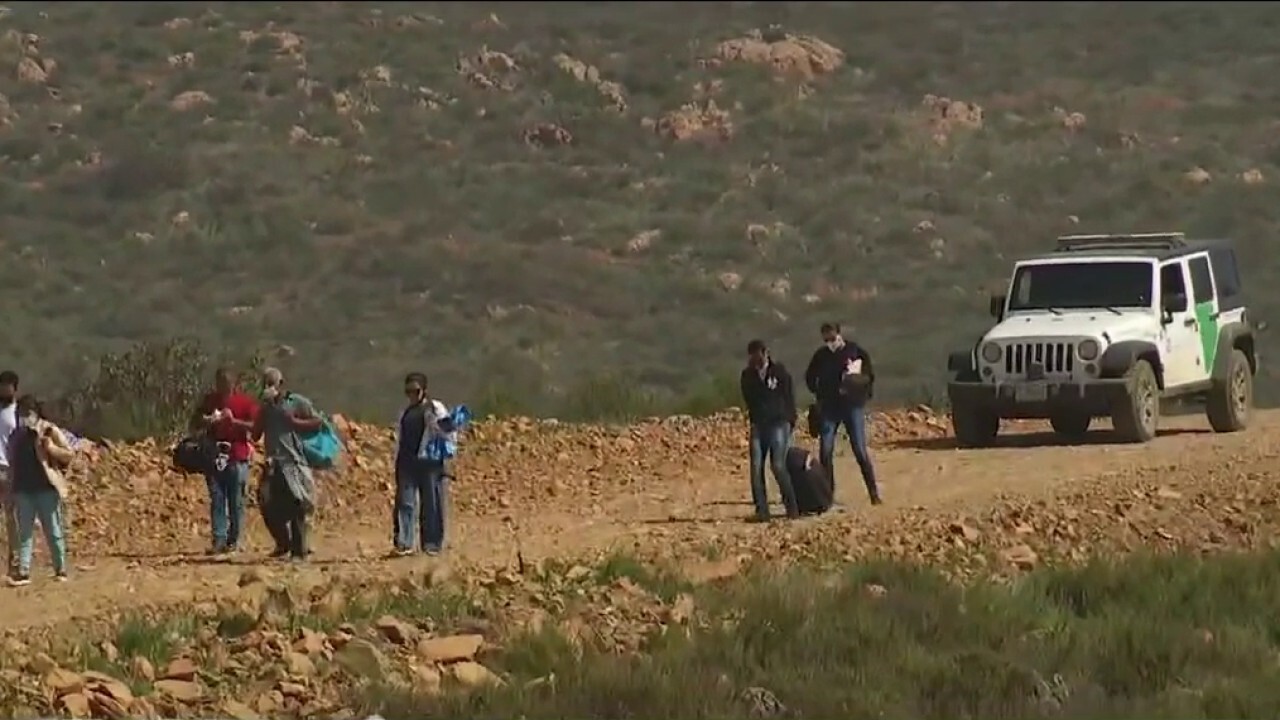 Fox News Catches Migrants On Video Crossing Southern Border On Air