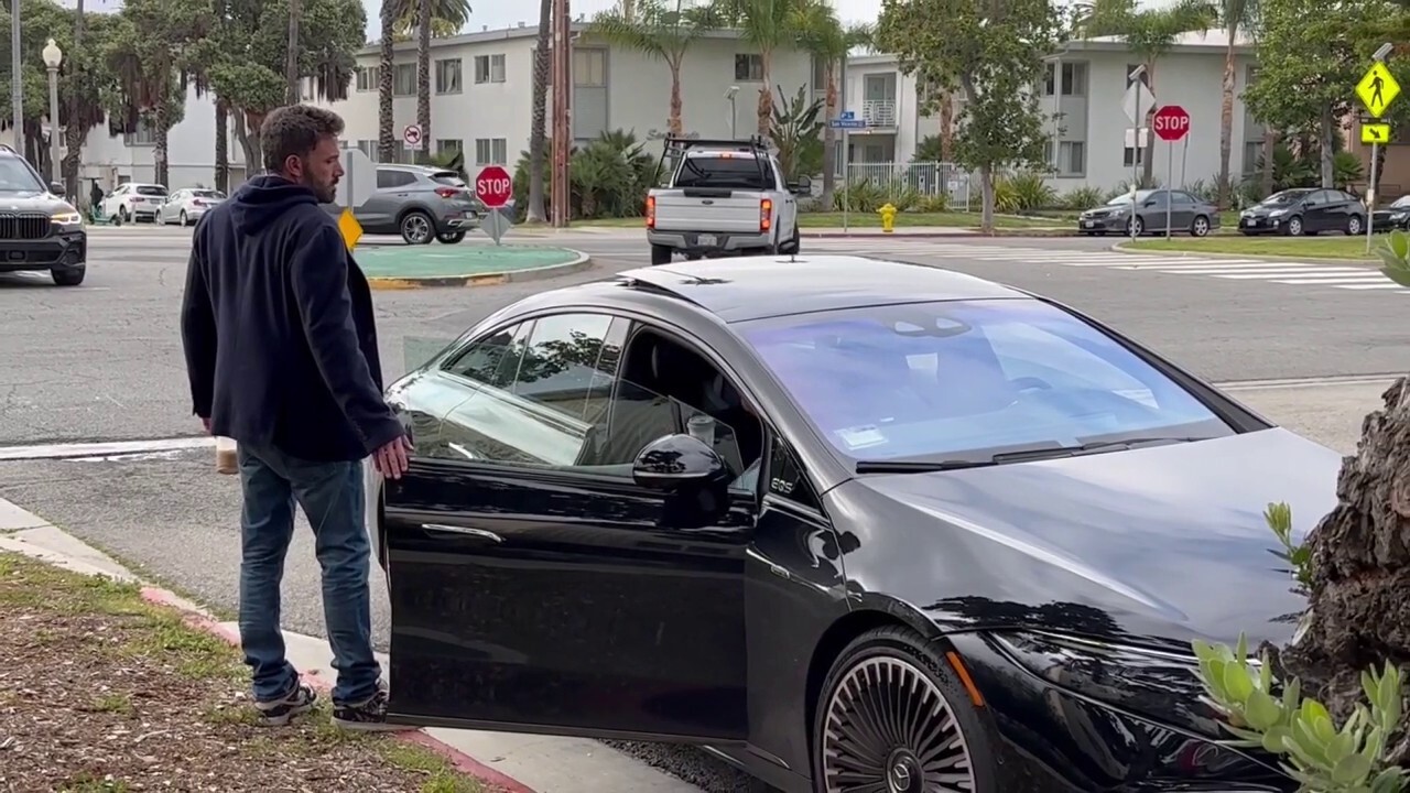 Jennifer Lopez and Ben Affleck have a tense car moment