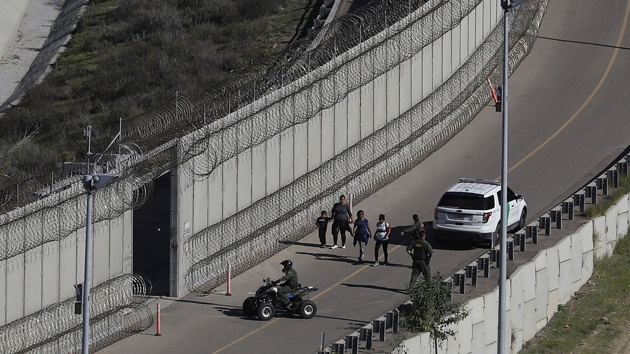 Texas congresswoman discusses trip with GOP delegation touring border facilities