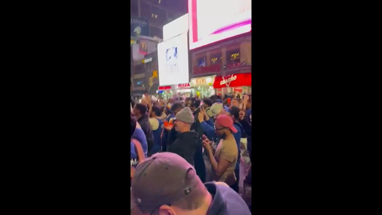 Knicks fans celebrate team’s series win over the Cavaliers