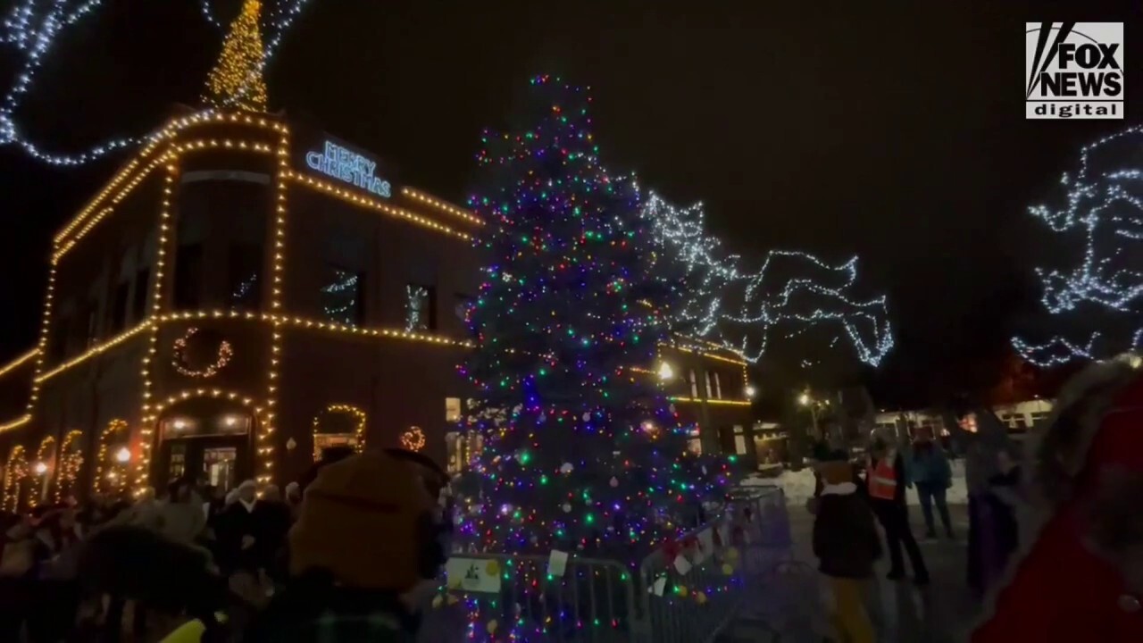 Residents of Moscow, Idaho light the Christmas tree