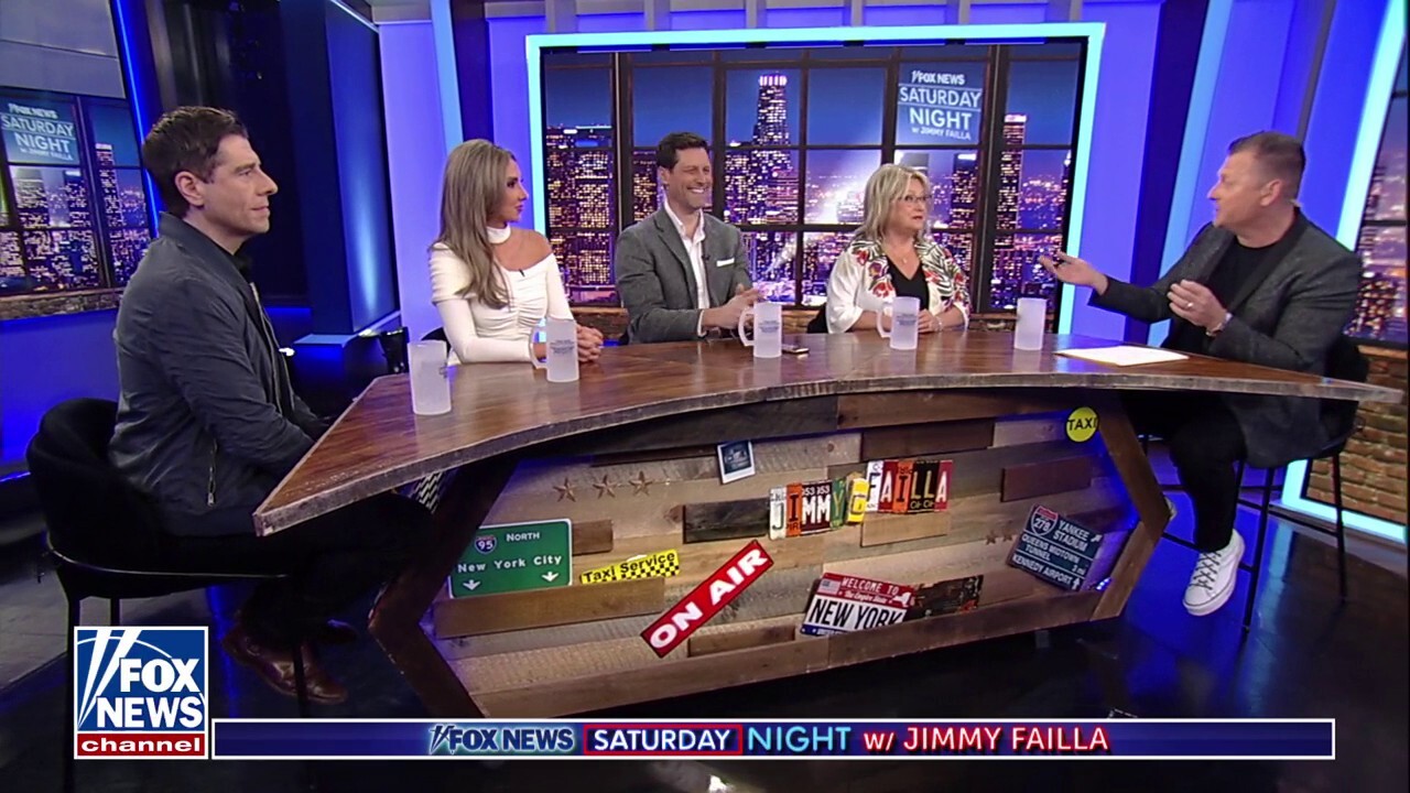 Host Jimmy Failla, his mom Marianne and 'Fox News Saturday Night' panelists Ryan Reiss, Katrina Campins and Brian Brenberg make predictions about former President Trump, President Biden, Hillary Clinton and more.