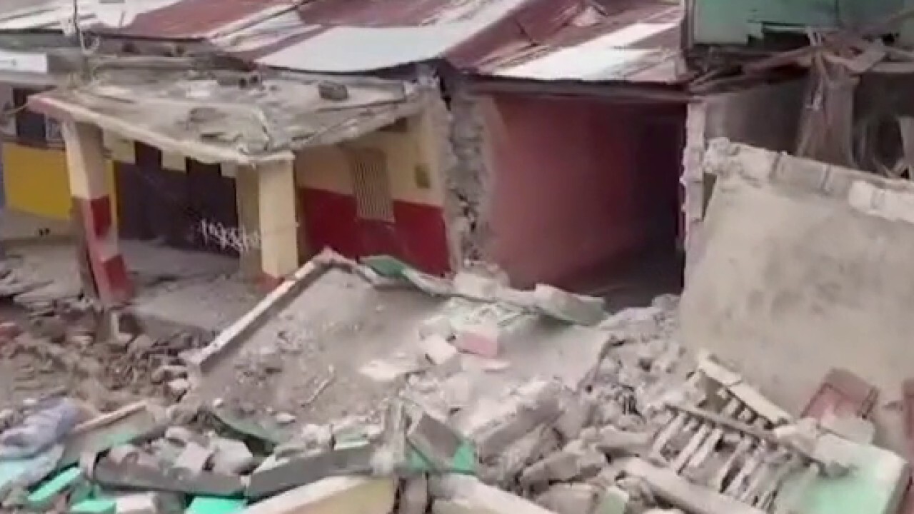 Earthquake in Haiti creates massive destruction, leaves many dead