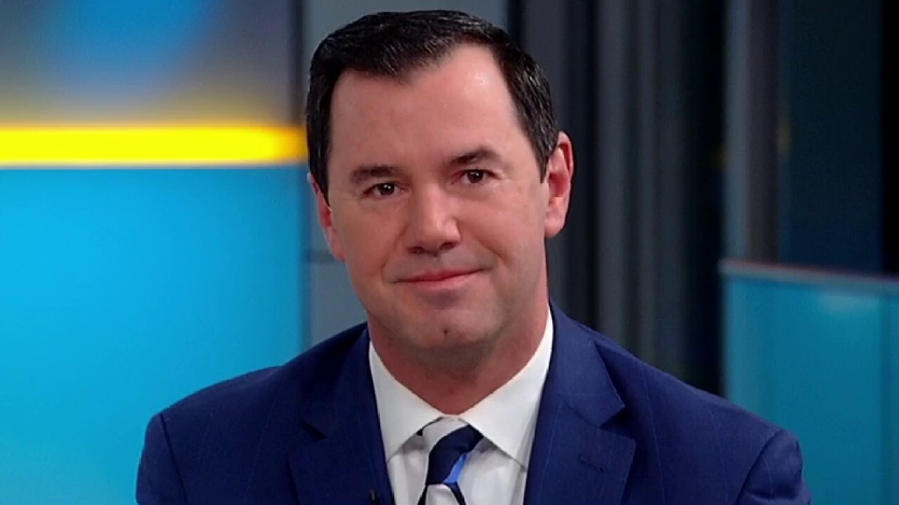 Joe Concha makes case for Fox News to host Democrat debate after CBS' chaotic night