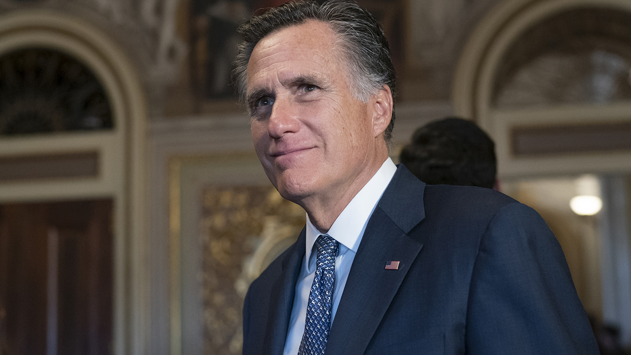 Mitt Romney praised, criticized in Utah after guilty vote 