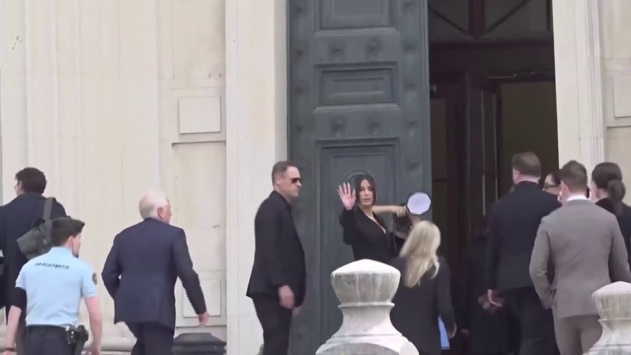 Kim Kardashian arrives with mom Kris Jenner to testify in Paris robbery trial