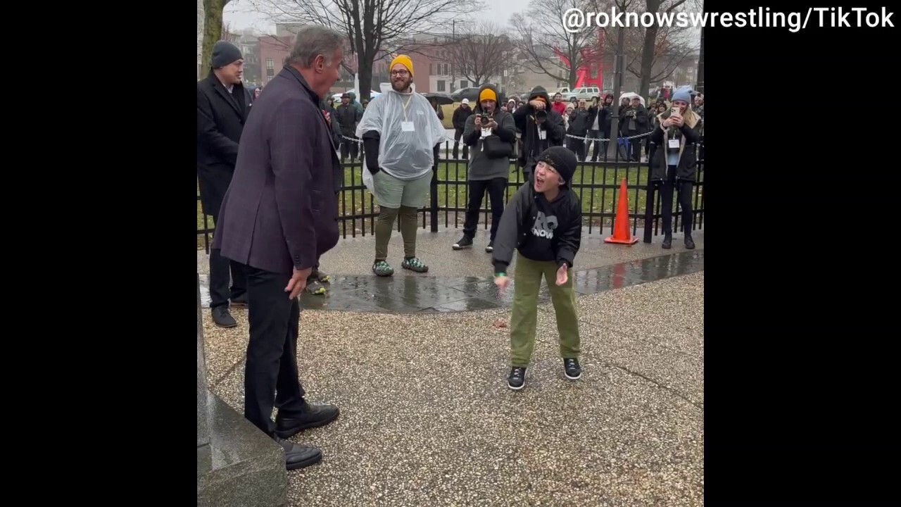 Young fan recites 'Rocky' speech with Sylvester Stallone