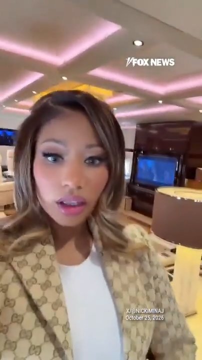 Nicki Minaj films aboard Air Force One before Michigan rally
