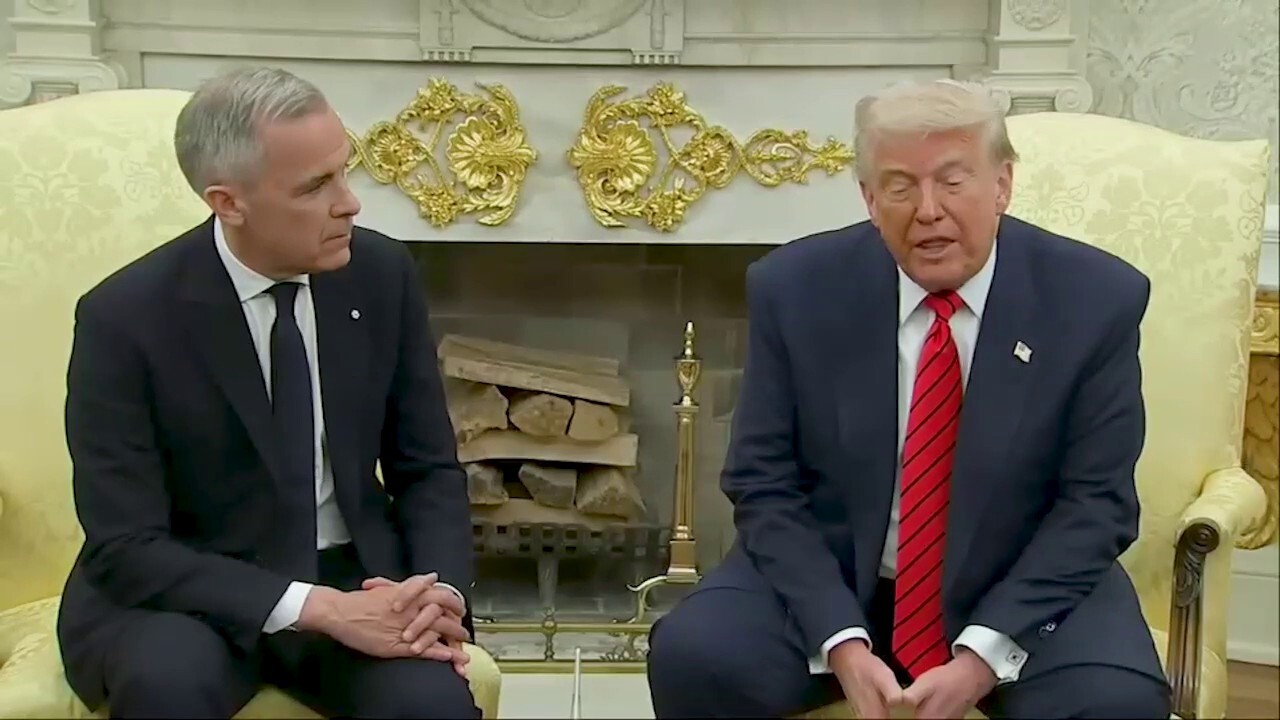 Trump teases 'very, very big announcement' ahead of Middle East trip