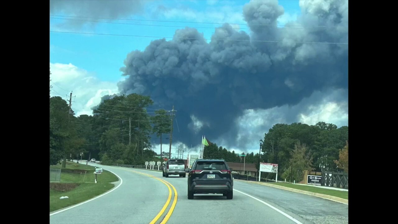 Video shows huge smoke clouds from chemical plant fire in Georgia