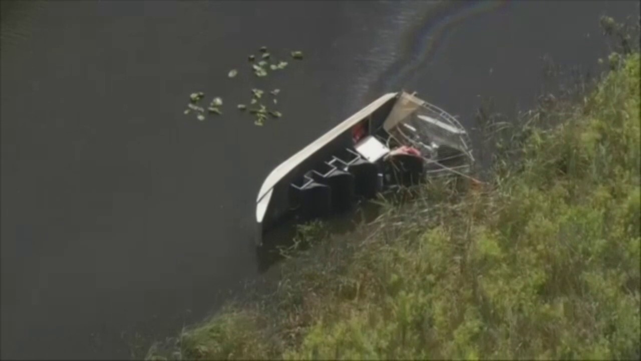 Good Samaritan rescues 10 people after boat overturns in Everglades National Park