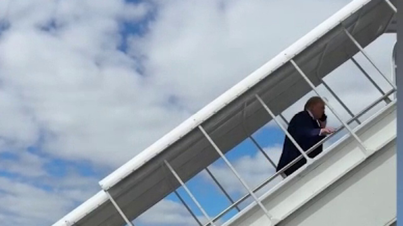 President-elect Donald Trump boards Texas-bound plane en route to SpaceX headquarters. (Credit: @margomartin / X)