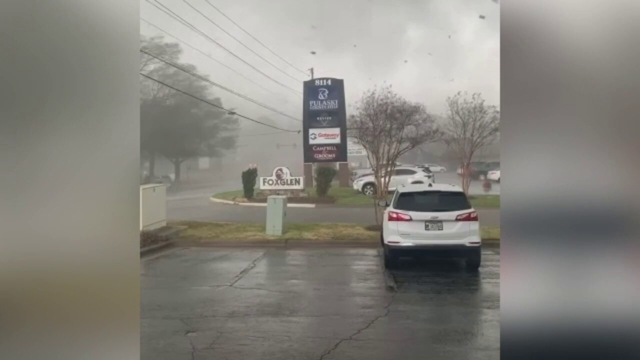 Arkansas woman captures moment Little Rock tornado 'almost took my life'