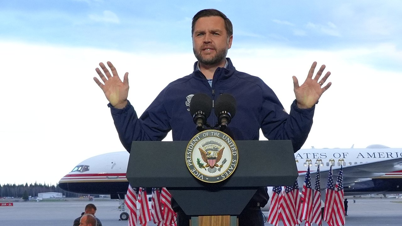 WATCH LIVE: Vance holds midterm campaign rally in North Carolina