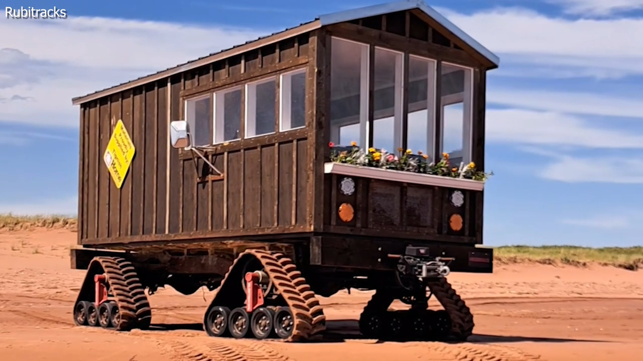 'CyberGuy': Off-road tiny house on track for big things