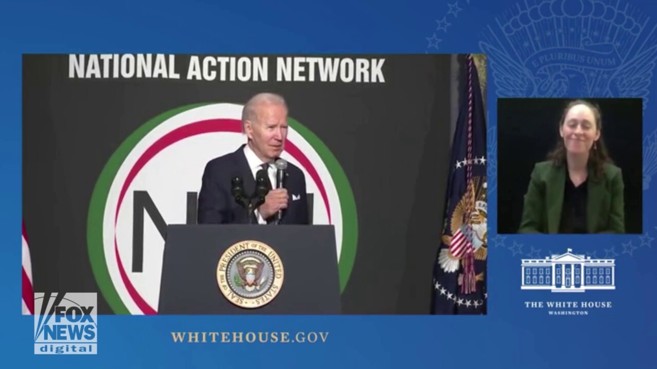 Biden appears to forget Martin Luther King III's wife's name while singing her Happy Birthday