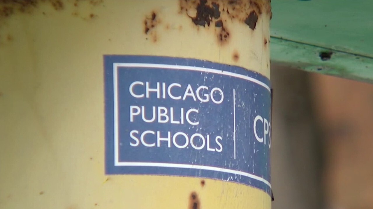 Chicago teachers union reviewing framework of deal to avoid strike